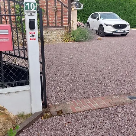 בית נופש La P'etit Maison Rose Malouy